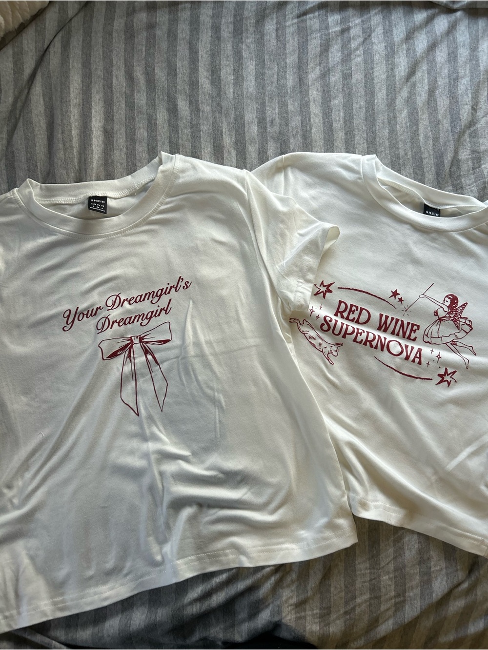SHEIN White Short Sleeve Tees with Maroon Graphic Prints